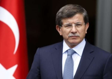 DAVUTOĞLU TEMAYÜLDEN BİRİNCİ ÇIKTI