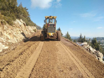 YAYLALARDA ULAŞIMI RAHATLATAN YENİ YOLLAR AÇIYOR