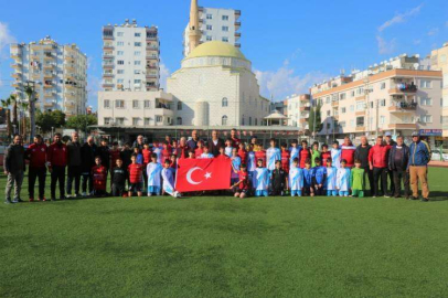 MİNİKLERİN 3 OCAK FUTBOL TURNUVASI HEYECANI TOROSLAR’I SARDI